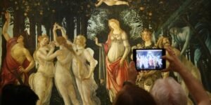 Botticelli’s Venus: The Birth of Renaissance Elegance
