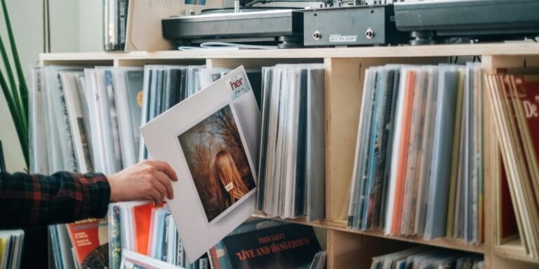 Visual Hook: Why Album and Single Cover Art is Crucial for Music Promotion