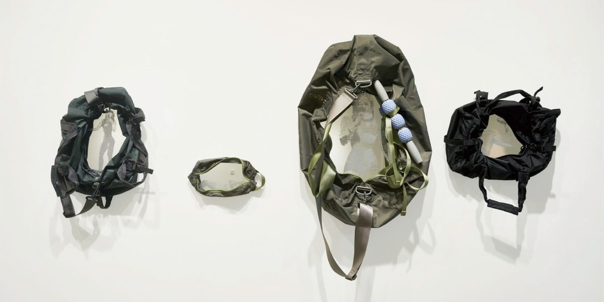 Qishan Li: SELF IN THE MIRROR