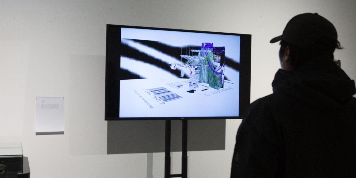 Qishan Li: SELF IN THE MIRROR